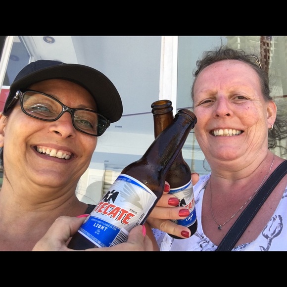 Meet your Posher, Cheryl - Picture 1 of 1